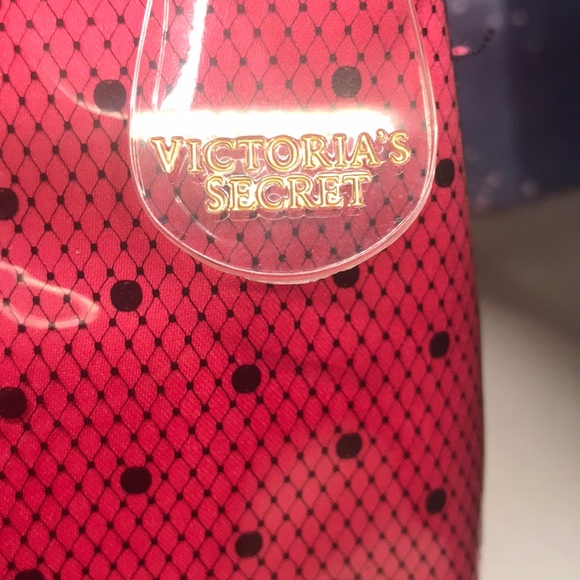 Cute Victoria Secret pouch - Picture 4 of 4
